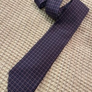 Elegant Purple Patterned Men's Tie